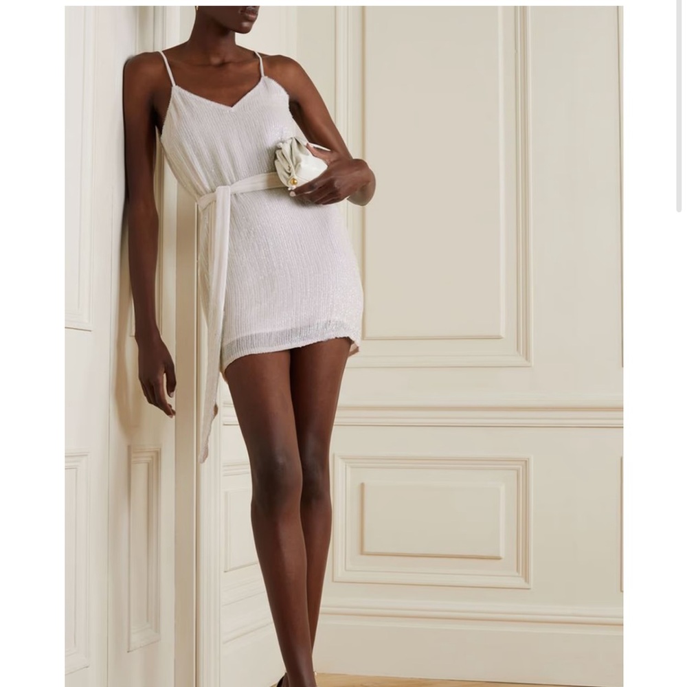 Retrofete Missing the belt RETROFÊTE
Claire belted sequined chiffon mini dress
